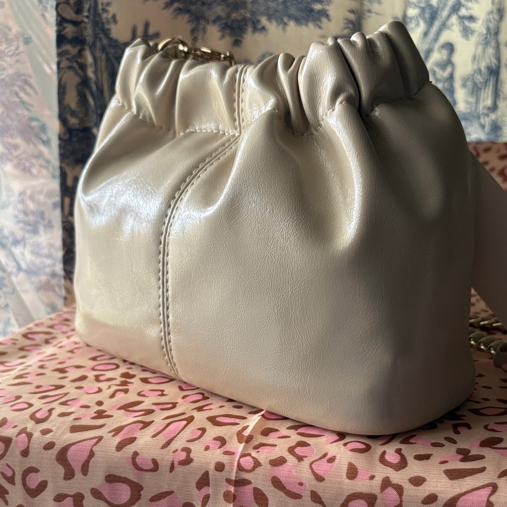 Ted Baker Cream Drawstring Crossbody with Gold Chain - Picture 5 of 14